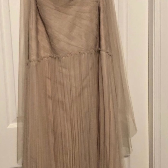 Brand New Vera Wang White Bridesmaid Dresses - Set of Three - Picture 6 of 8